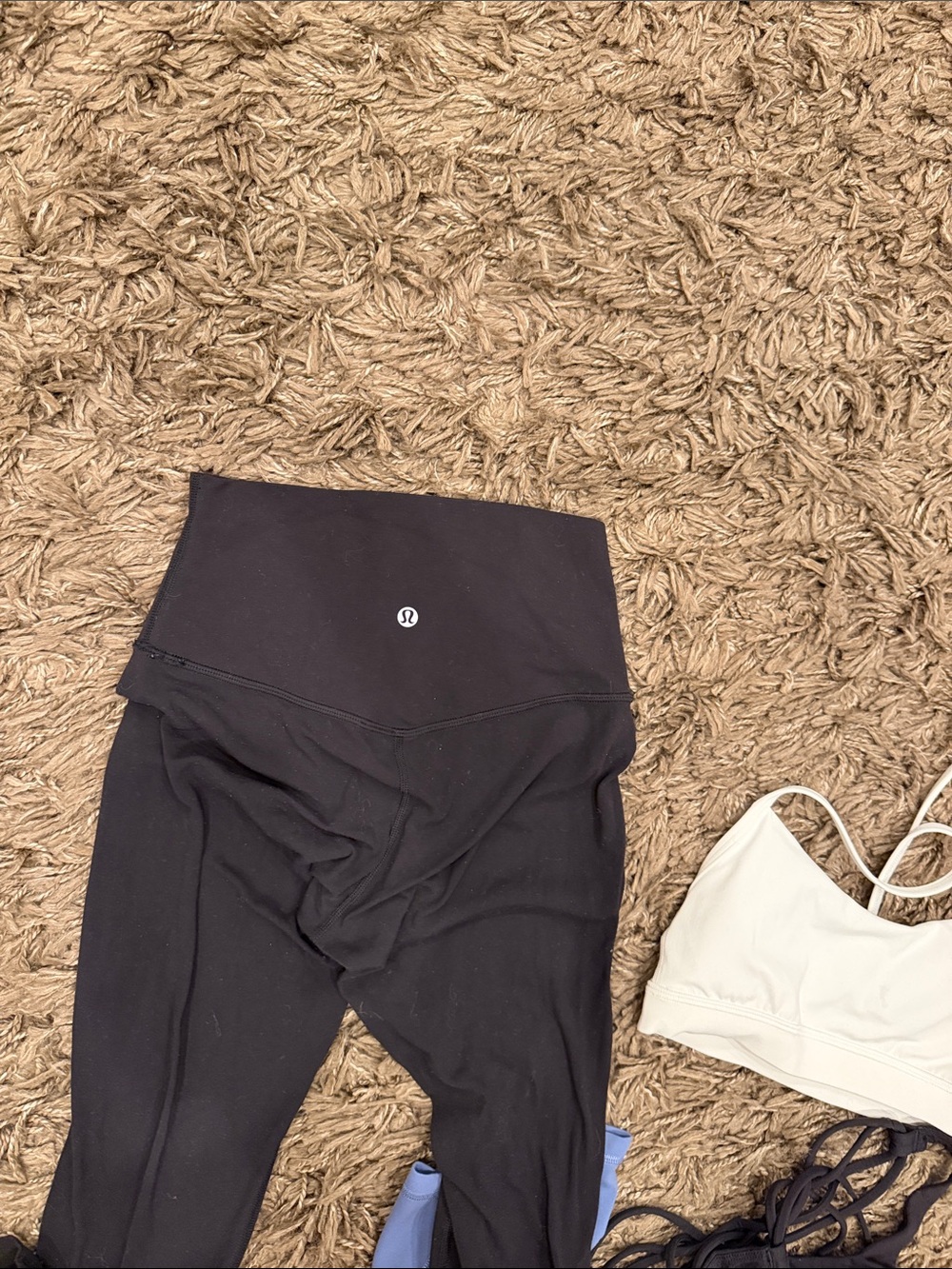 Lululemon bundle size 4 - Picture 13 of 13